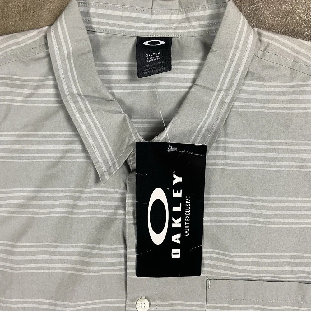 NWT Oakley Button Down Shirt Size XXL Gray Striped Short Sleeve Vault Exclusive